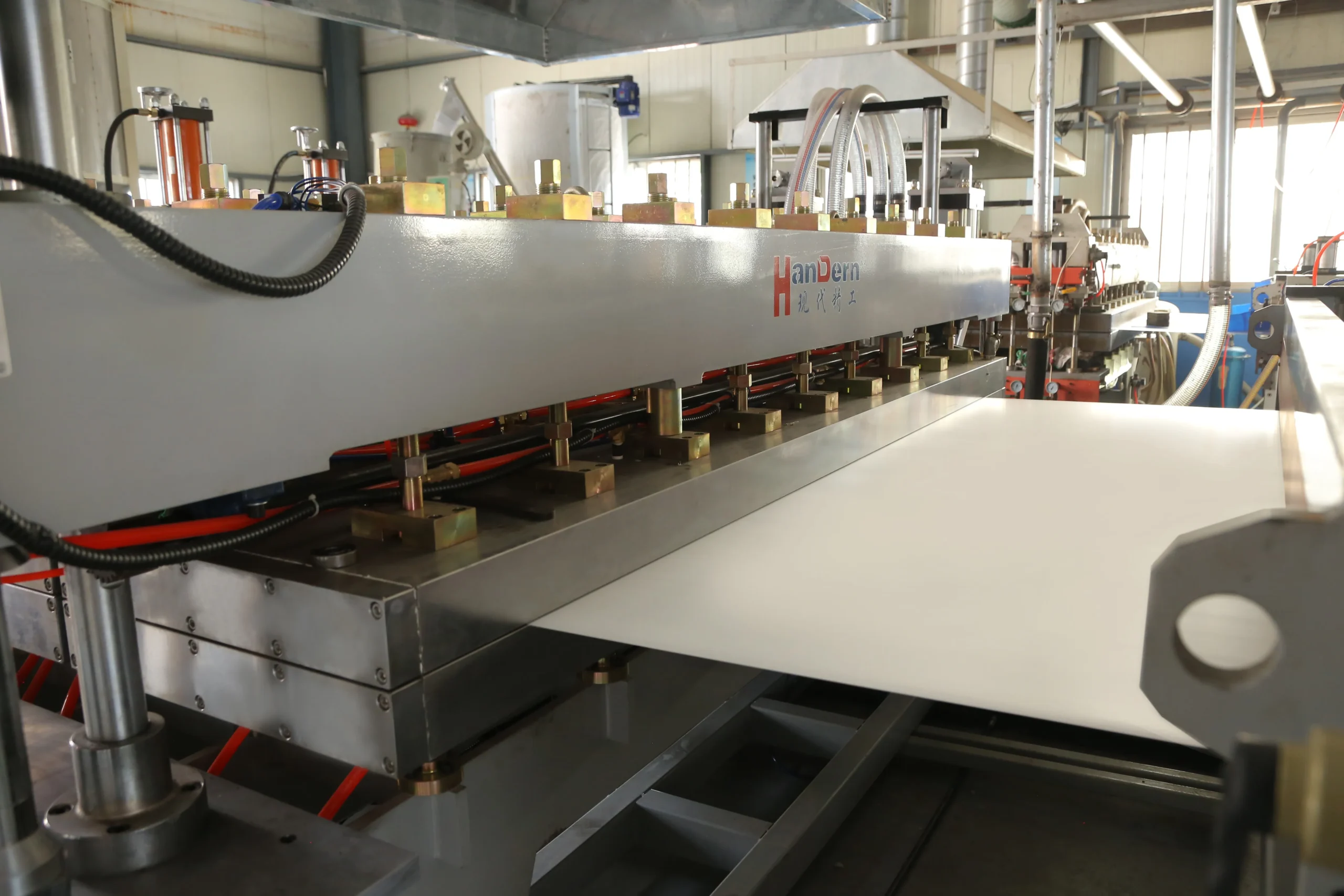 5.挤出板材(131)-转换自-JPG